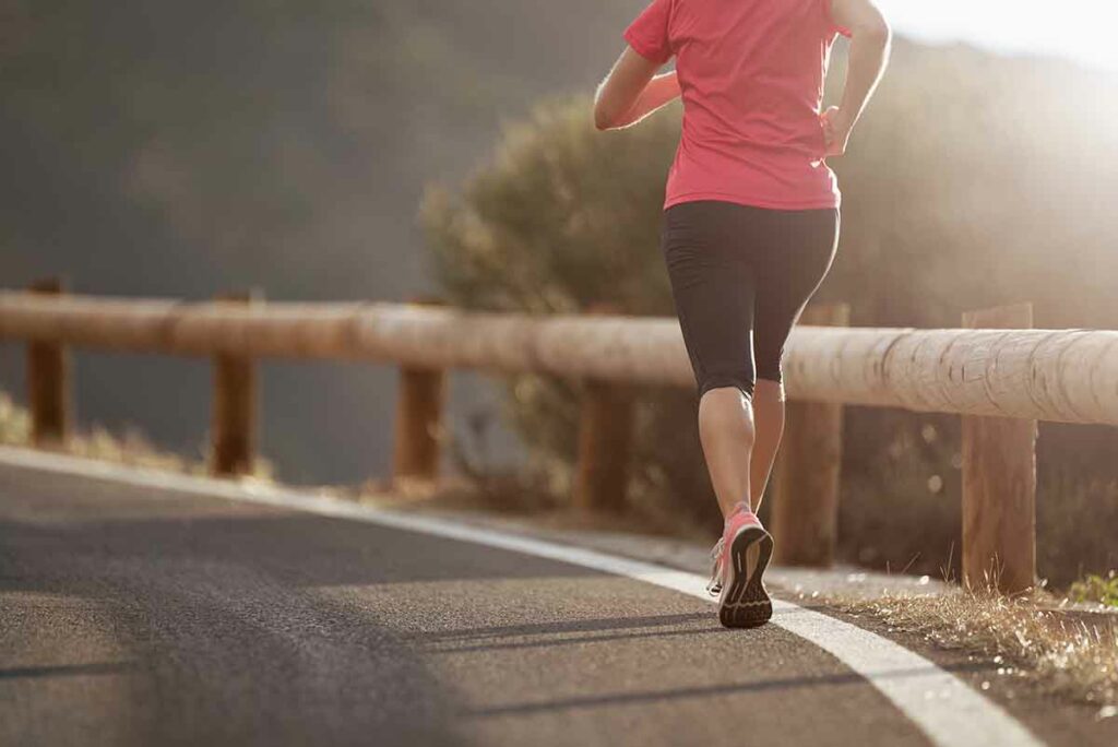 How to Run a Mile Without Stopping or Getting Tired